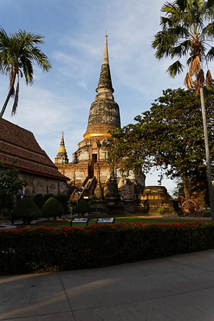 Wat Yai Chai Monkon-040